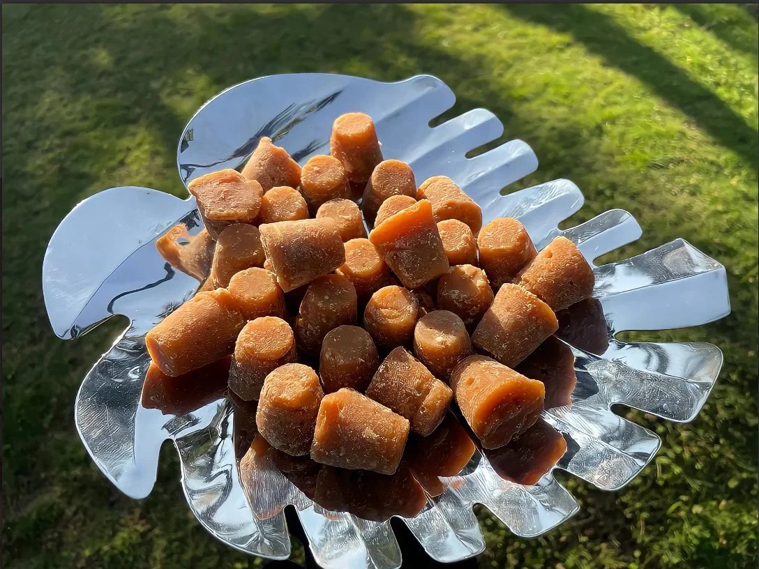 Farm Fresh Round Jaggery Balls (Gola Gud)